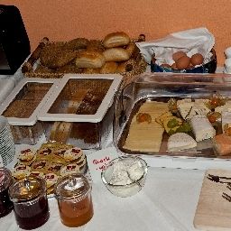 Buffet Villa Gisela Pension Fotos