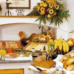 Buffet Birnbacher Hof Hotel und Aparthotel Fotos