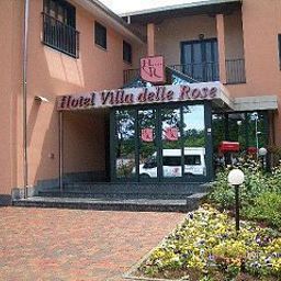 Vista esterna Villa Delle Rose Fotos