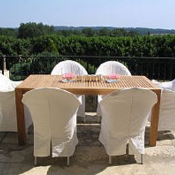 Terrasse Château les Merles Fotos