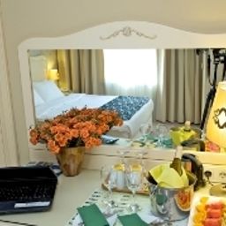 Chambre Raymond Fotos