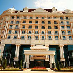 Vista esterna Rixos Almaty Fotos