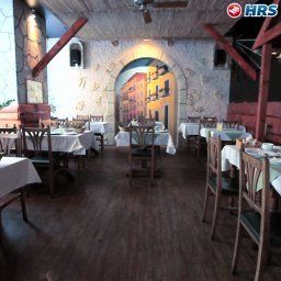 Breakfast room within restaurant Cosmo Fashion Fotos