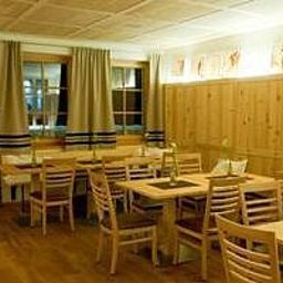 Breakfast room within restaurant Der Waldhof Fotos
