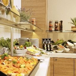 Буфет Ramada Alexanderplatz Fotos