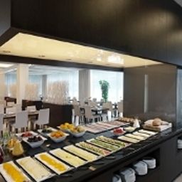Frühstücksraum im Restaurant NH OLOMOUC Fotos