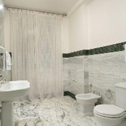 Cuarto de baño Leon D'Oro Residence Fotos