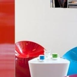 Hall The Pantone Fotos
