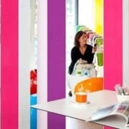 Hall The Pantone Fotos