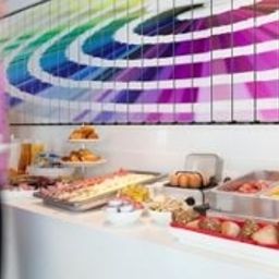 Buffet The Pantone Fotos