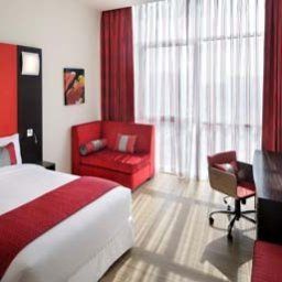 Camera Ramada Encore Doha Fotos