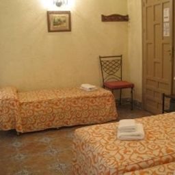  Vincent Van Gogh Hostal Fotos