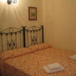  Vincent Van Gogh Hostal Fotos