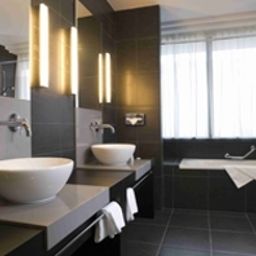 Bathroom Ramada Fotos