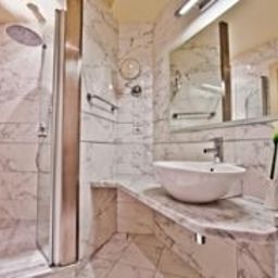Cuarto de baño Kristal Palace TonelliHotels Fotos