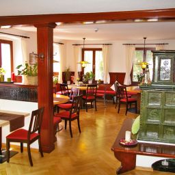 Salle du petit-déjeuner située dans le restaurant Koeberle Gutsgasthaus Fotos