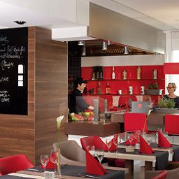 Breakfast room within restaurant ibis Stuttgart Airport Messe Fotos