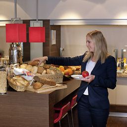 Breakfast room within restaurant ibis Stuttgart Airport Messe Fotos