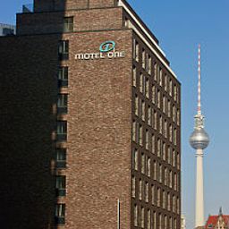 Vue extérieure Motel One Spittelmarkt Fotos