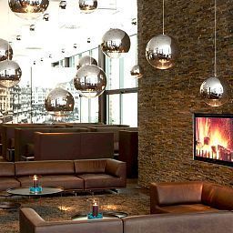 Hall Motel One Spittelmarkt Fotos