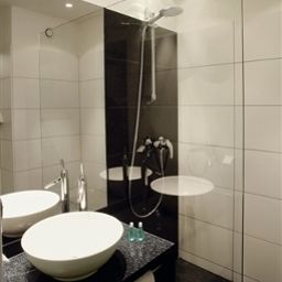 Badezimmer Motel One Palaisplatz Fotos