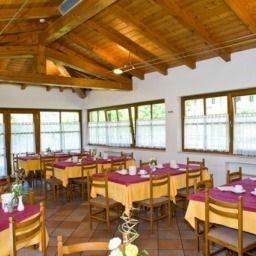 Salle du petit-déjeuner située dans le restaurant ALLA CROCE Fotos