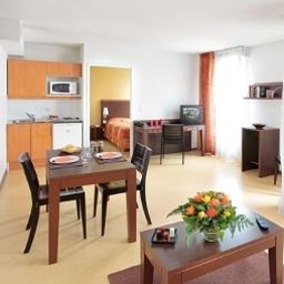 Widok wewnątrz Park & Suites Elegance Grenoble Résidence de Tourisme Fotos