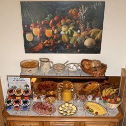Buffet Pension Savina Appartementhaus Fotos