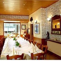 Sala de desayuno en el restaurante Singender Wirt Fotos