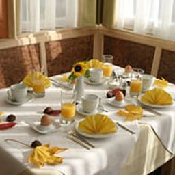 Salle du petit-déjeuner Käser Pension Fotos