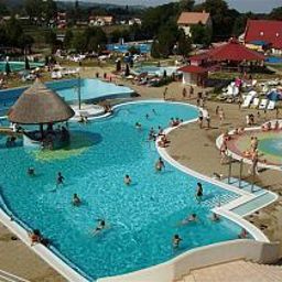 Pool Kehida Termal Hertelendy Haz Fotos