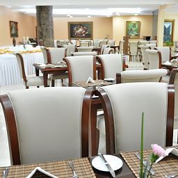Sala śniadaniowa w restauracji Five Continents Cassells Al Barsha Fotos