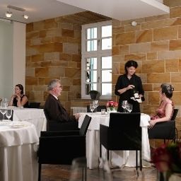 Restaurant Bergzaberner Hof Schlosshotel Fotos