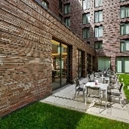 Terrasse Hampton by Hilton Berlin City West Fotos