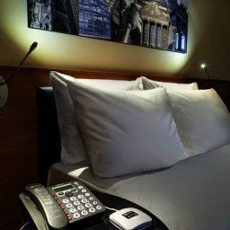 Zimmer Hampton by Hilton Berlin City West Fotos