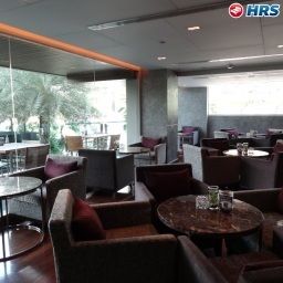 Bar Ramada Hotel & Suites Bangkok Fotos