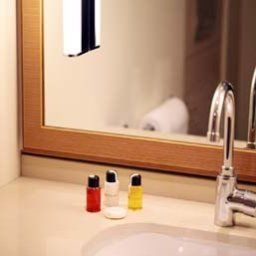 Camera da bagno Ramada Hotel and Suites Vienna Fotos