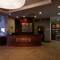 Hall Staybridge Suites ST. PETERSBURG Fotos