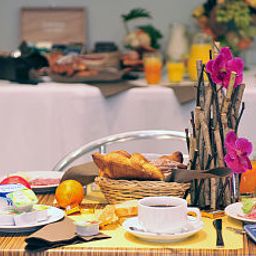 Buffet Residhotel St Etienne Centre Résidence de Tourisme Fotos