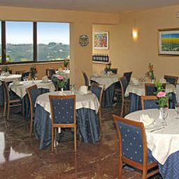 Sala colazione nel ristorante Harri's Hotel Fotos