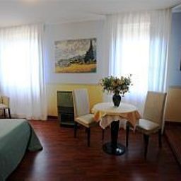 Room Como Hotel Como Fotos