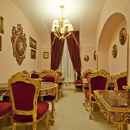 Breakfast room within restaurant Romance Fotos