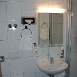 Camera da bagno Drive IN Fotos