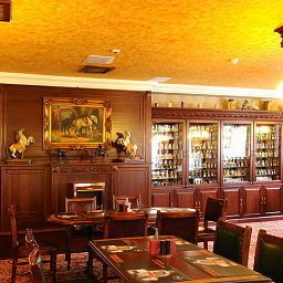 Sala colazione nel ristorante Óbester Fotos