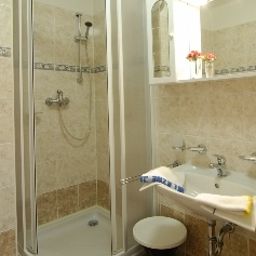 Badezimmer Elektra Lecebne lazne Fotos