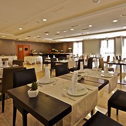 Salle du petit-déjeuner située dans le restaurant Eurostars Roma Aeterna Fotos