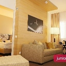Junior-Suite RAMADA Zürich City Fotos