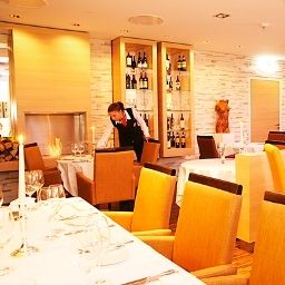Sala colazione nel ristorante RAMADA Zürich City Fotos