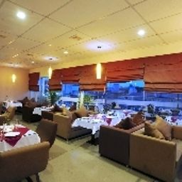 Breakfast room within restaurant Golden River Hotel Fotos
