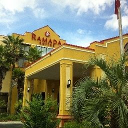  Ramada Suites Orlando Airport Fotos
